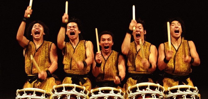 Tradiční japonské bubny se opět rozezní v ČR při nové show souboru Yamato